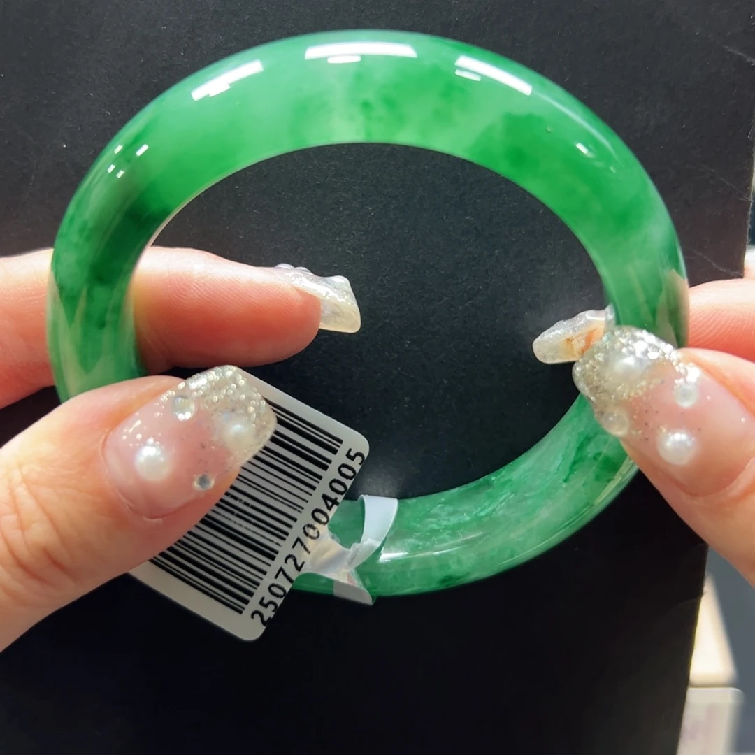 未镶嵌手镯石英质玉