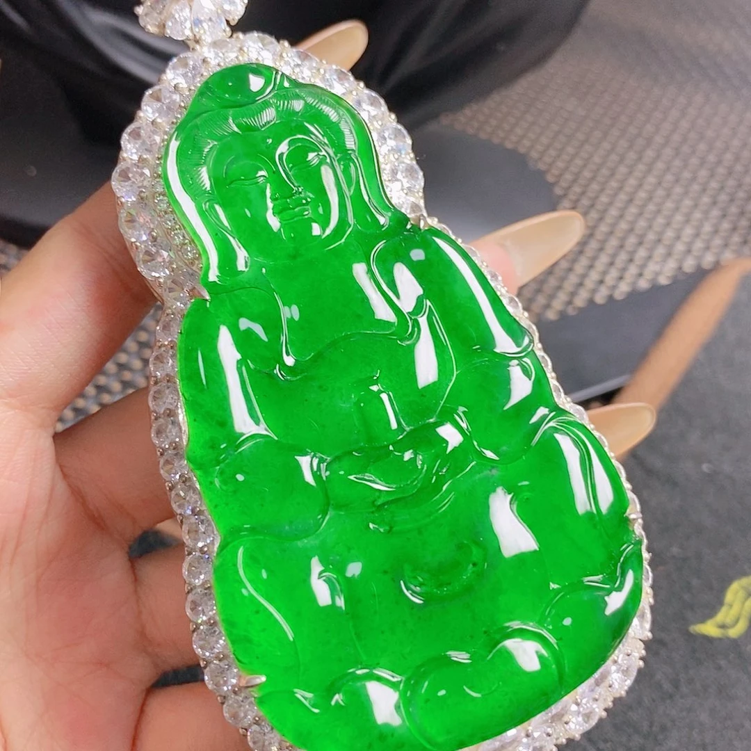 厚***年颈饰银S925镶嵌翡翠
