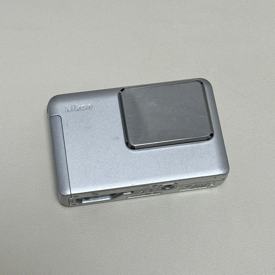 9新 Nikon/尼康 尼康s2 510w像素 3倍 配件齐全