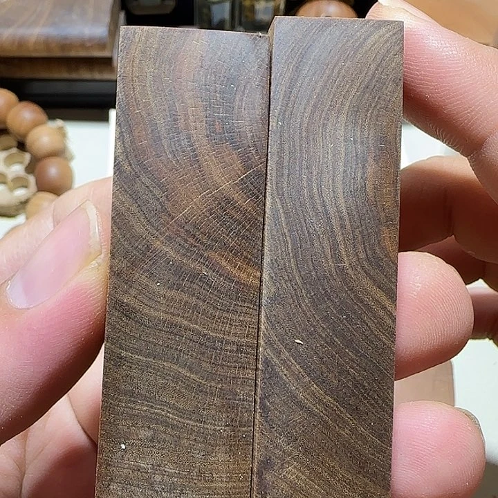 老山檀香黑肉横纹长条把件药香