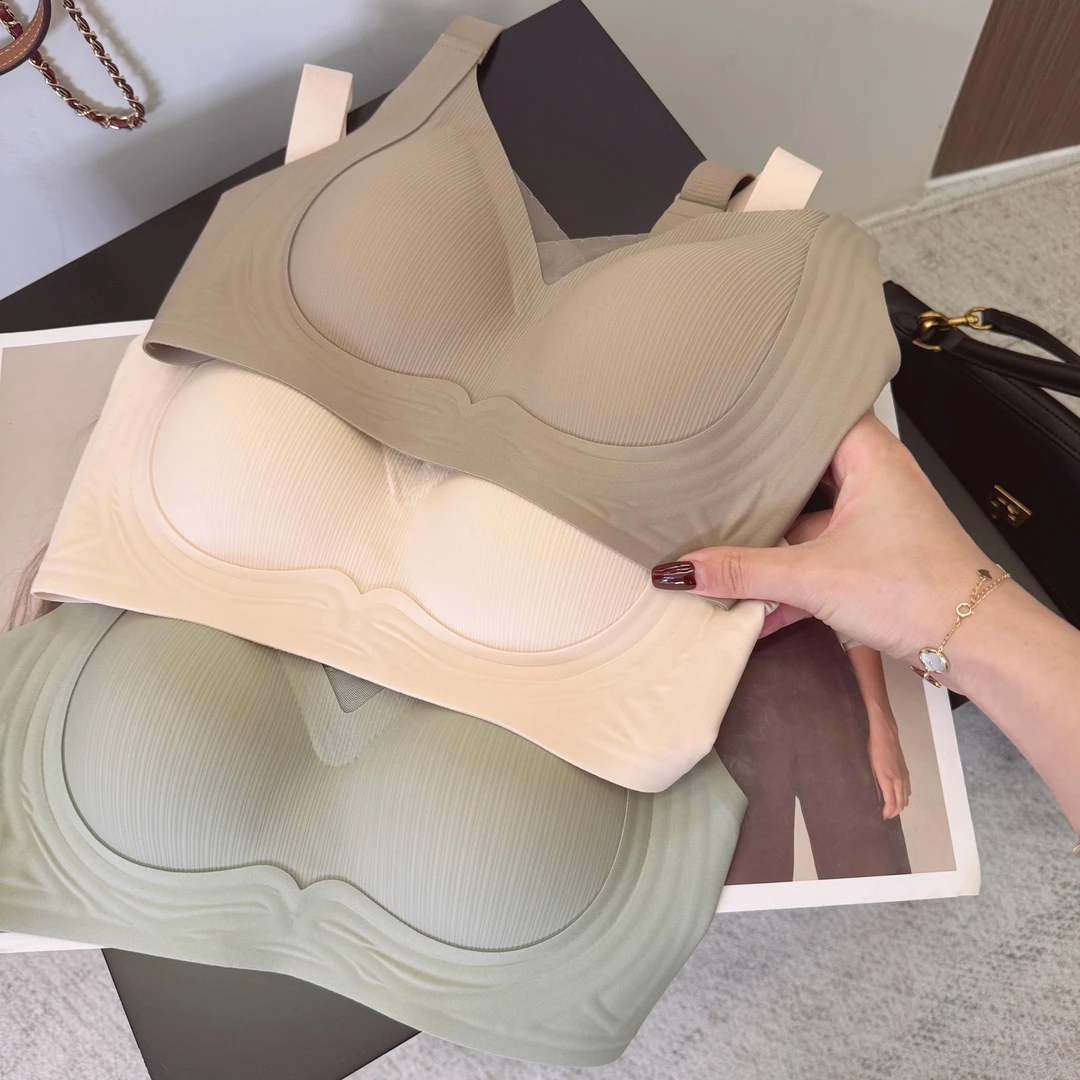 自留款内衣收副乳聚拢防下垂上托大胸显小无痕无钢圈女文胸24新款