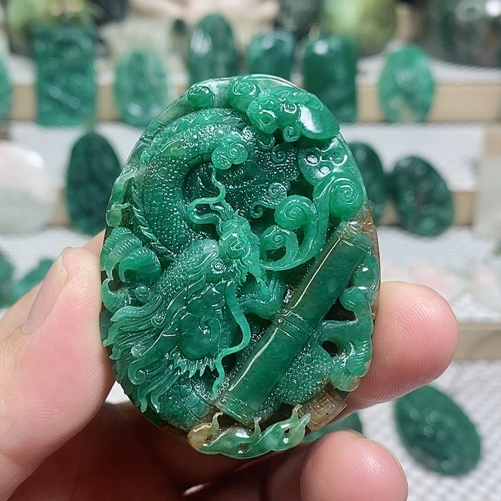 未镶嵌独山玉颈饰