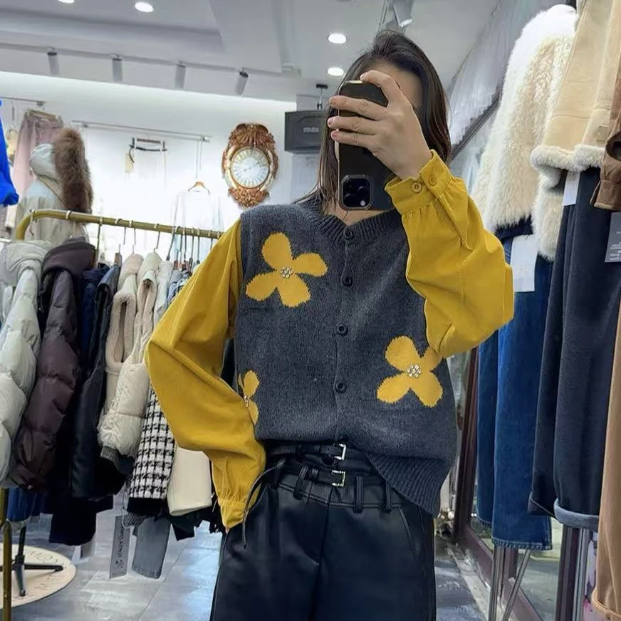 秋冬新品高档拼接衬衫袖3D大花设计精品针织开衫毛衣女减龄高级感