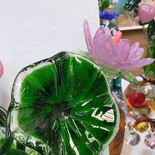 琉璃花瓶高45厘米宽9厘米