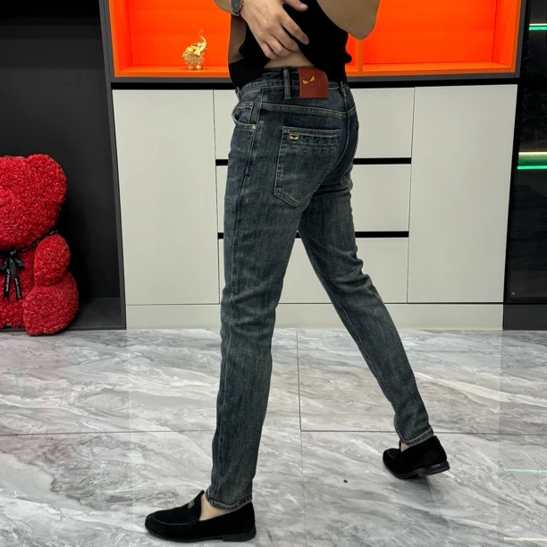 男士轻奢时尚欧货修身小脚牛仔裤-50009