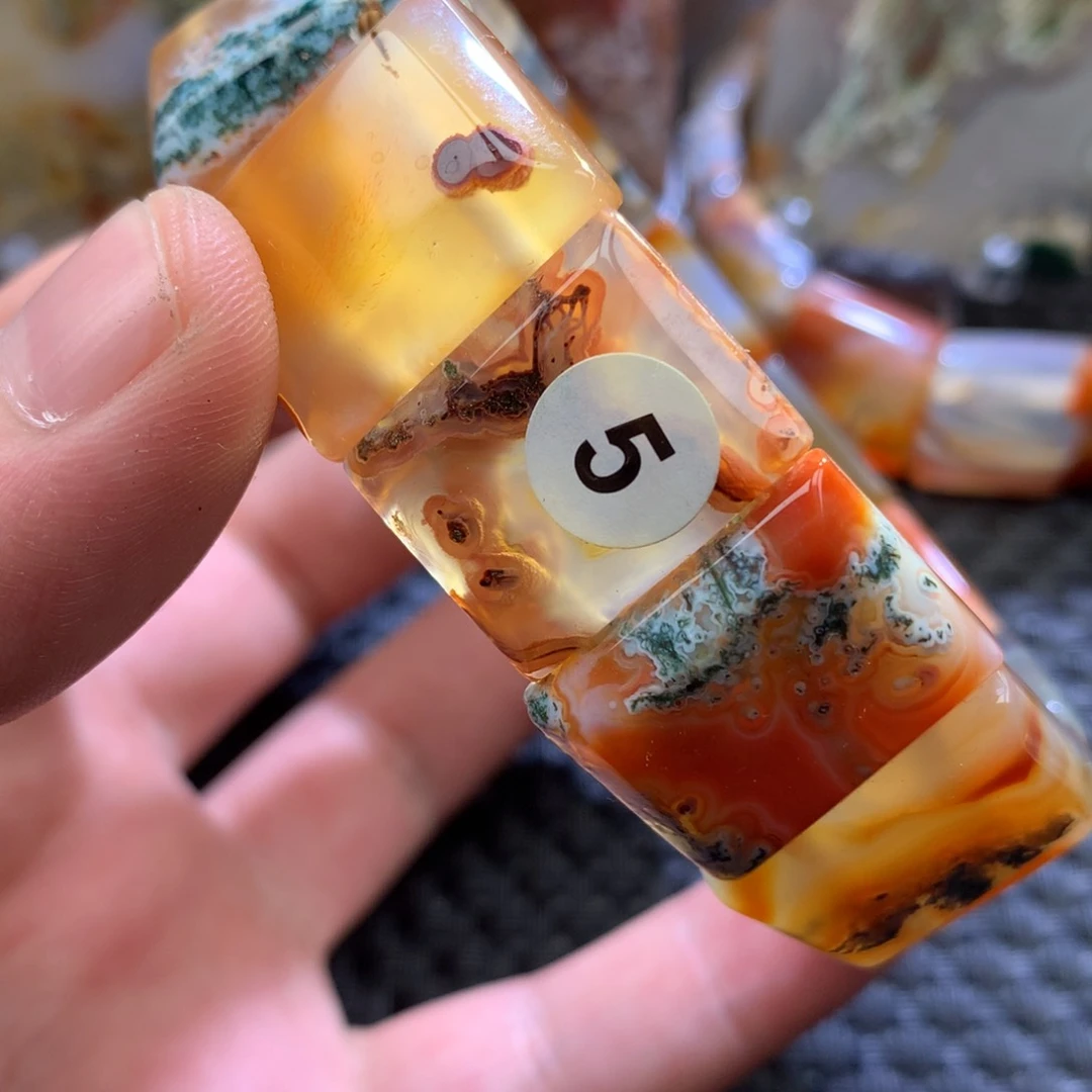 未镶嵌颈饰玛瑙/玉髓甬*堂