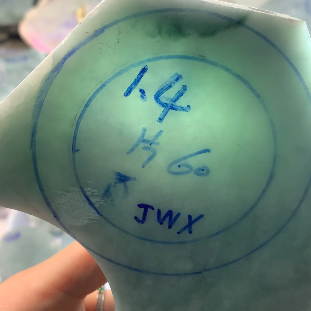 定制翡翠未镶嵌翡翠手镯