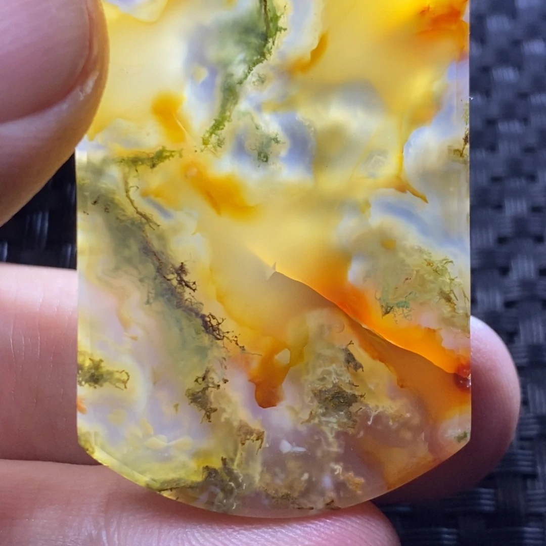 用***6玛瑙/玉髓未镶嵌颈饰