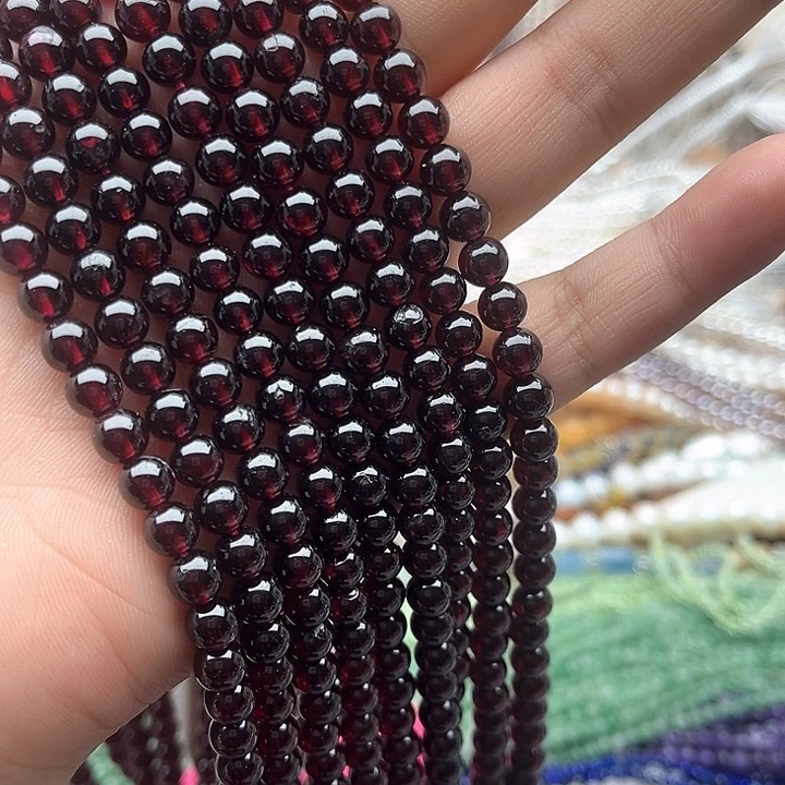 未镶嵌玛瑙/玉髓珠宝半成品一条6mm左右红石榴石