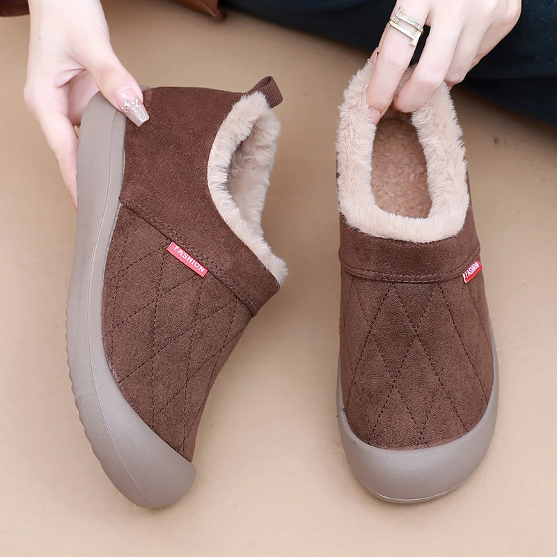 2025冬季加厚保暖防滑女靴老北京布鞋一脚蹬百搭时尚妈妈厚底棉鞋