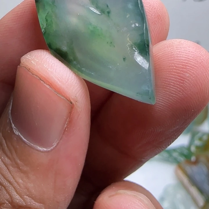 未镶嵌定制翡翠不包工