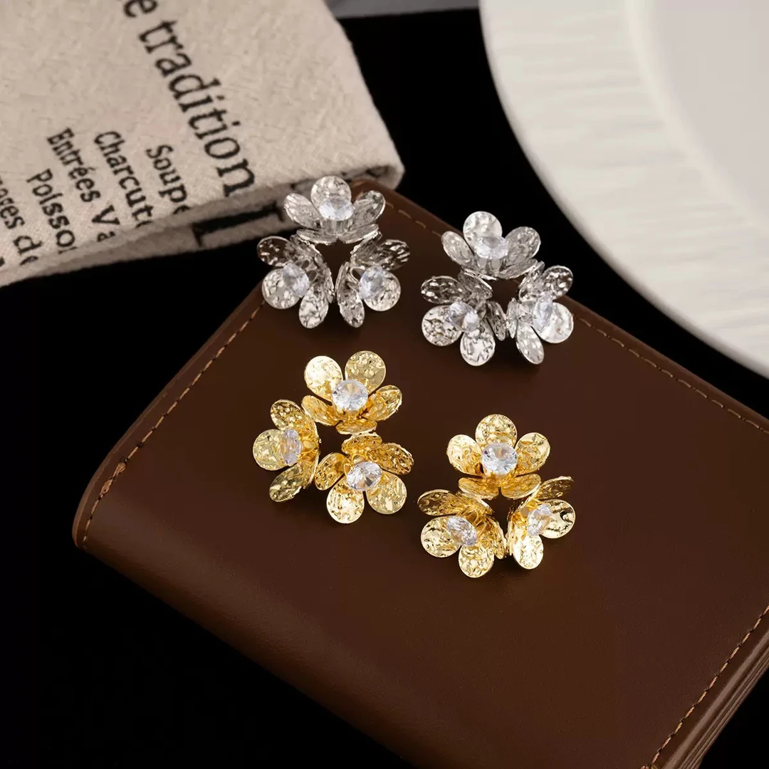 铜合金耳饰 韩版几何耳环设计感超仙耳饰个性时尚百搭花朵耳钉INS