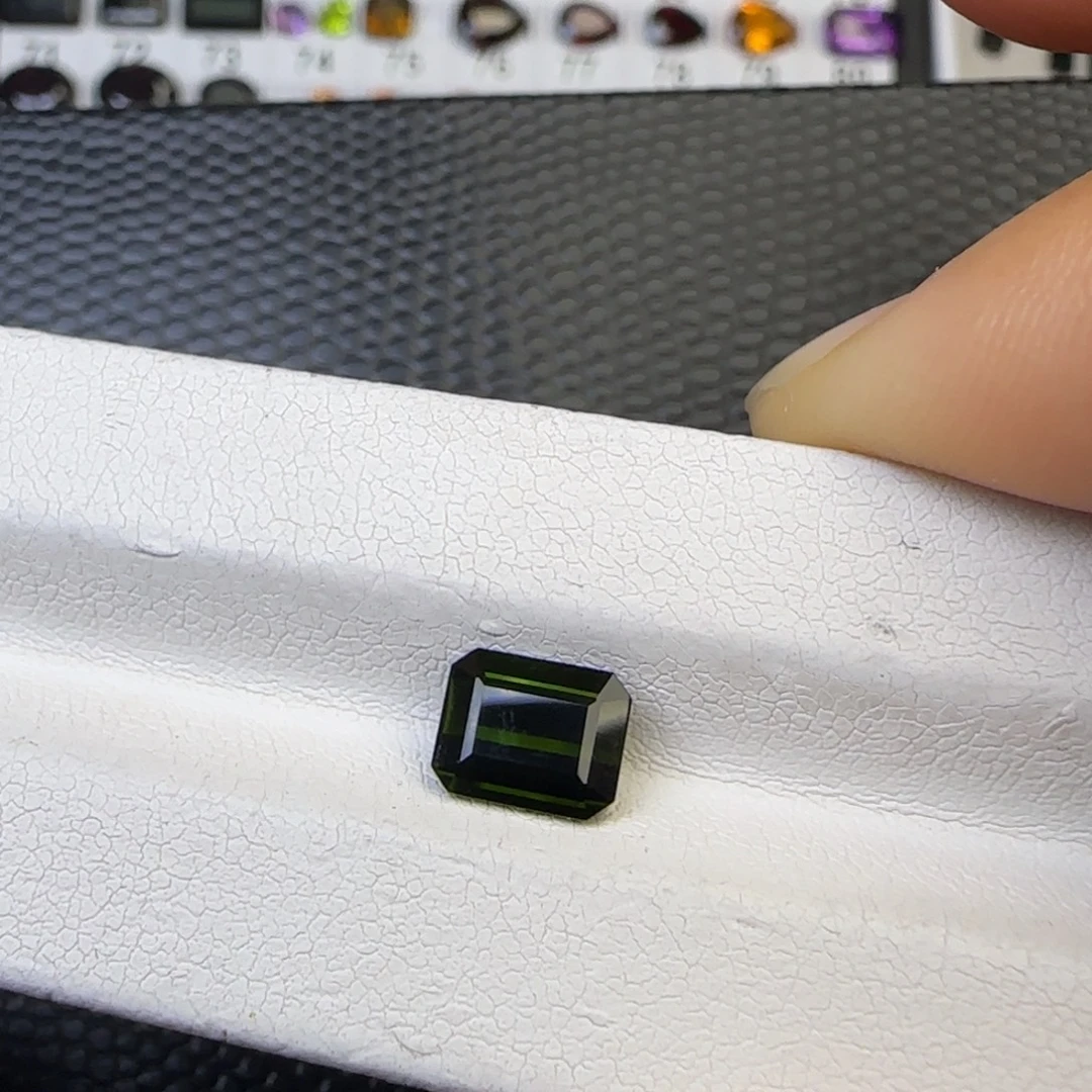 碧玺珠宝半成品未镶嵌天然1.86克拉