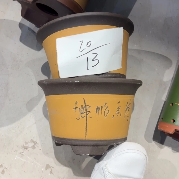 花盆紫砂紫砂的颜色