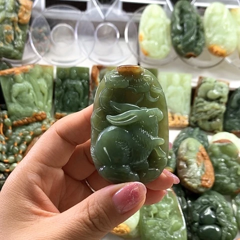 和田玉未镶嵌挂件
