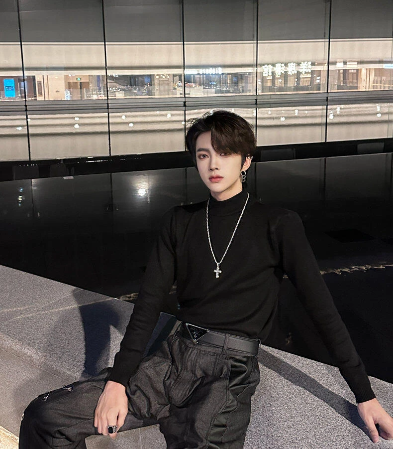 黑色高级感内搭半高领打底衫上衣男冬季韩版潮流痞帅毛衣百搭长袖