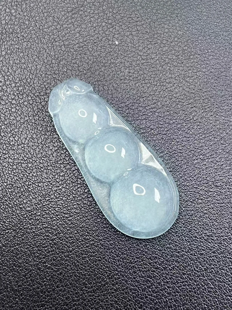 如意工厂甄选--高品质源头冰晴四季豆子吊坠--DZ01多样性发货