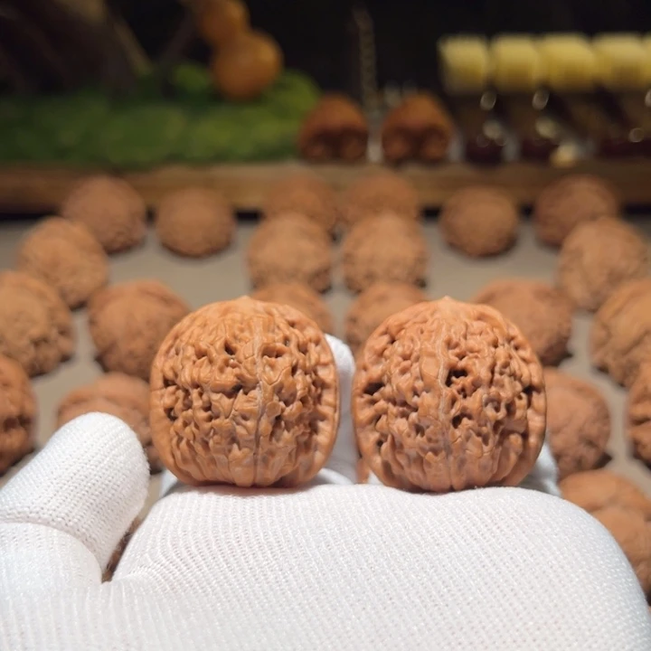 三***亿把件文玩核桃莲花