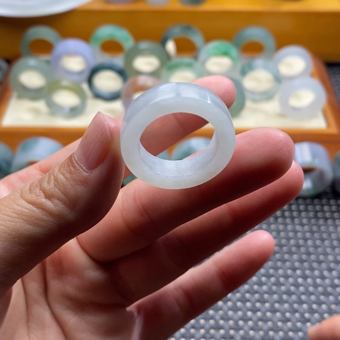 定制翡翠未镶嵌15-17圈口