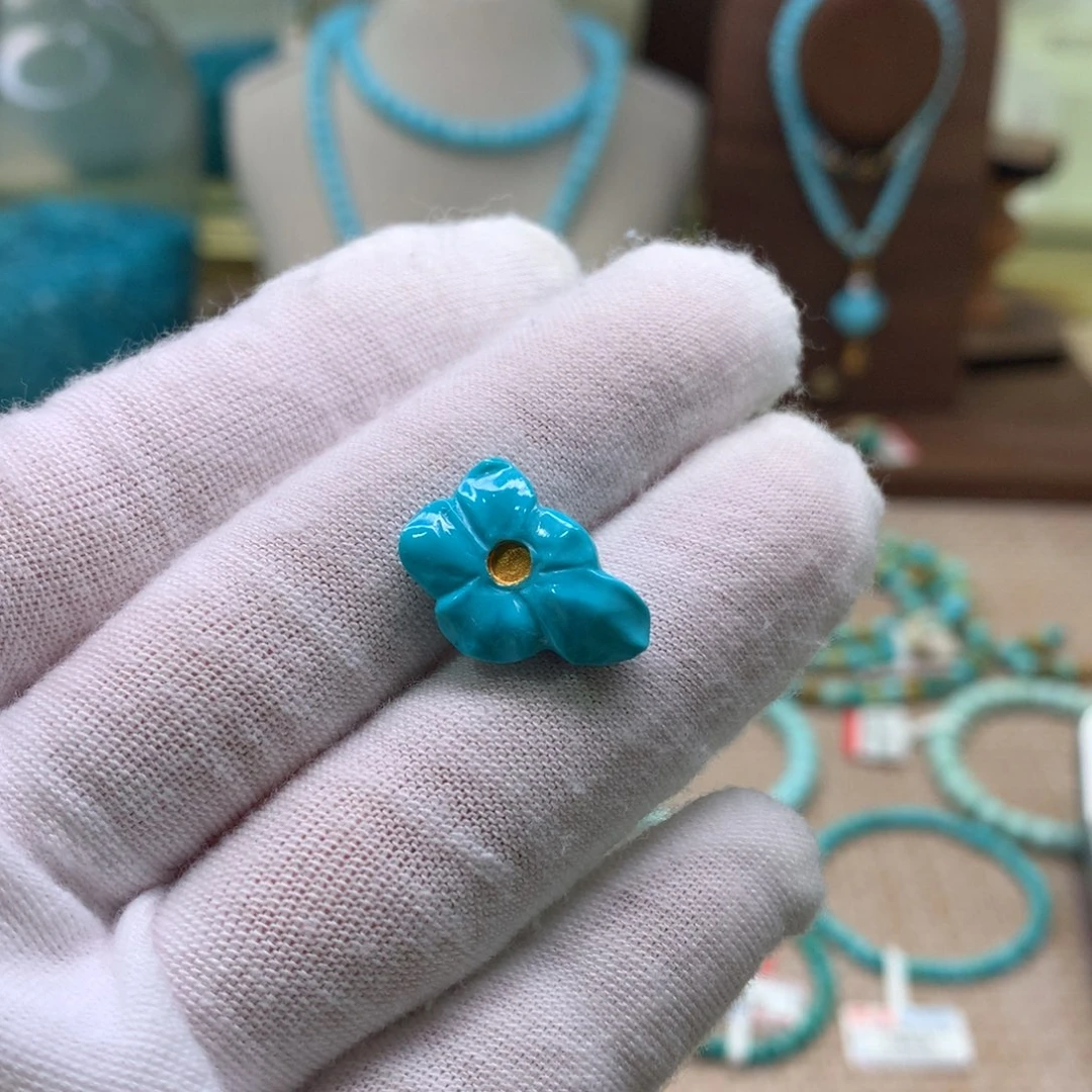 绿松石配饰未镶嵌红*