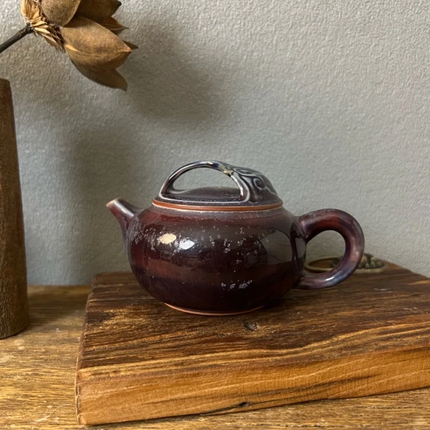 禹州钧窑大容量茄皮紫釉色如意壶