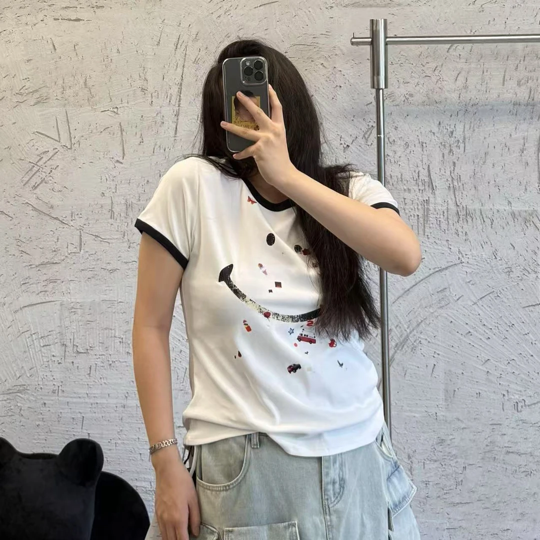 《大韩韩推荐》复古笑脸短袖大码女装夏季显瘦修身百搭甜美减龄T恤