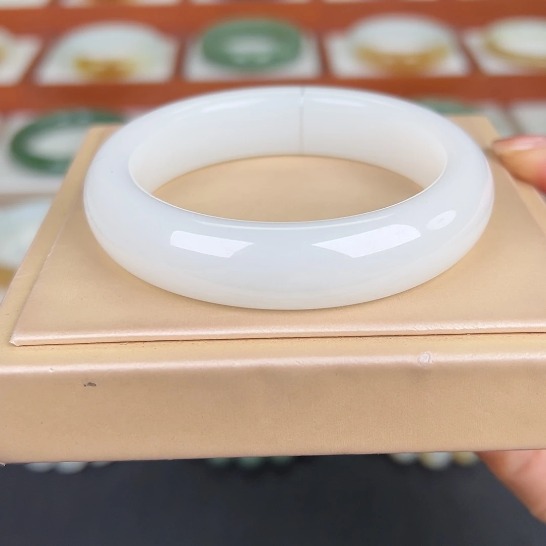 和田玉未镶嵌手镯和田玉白玉手镯