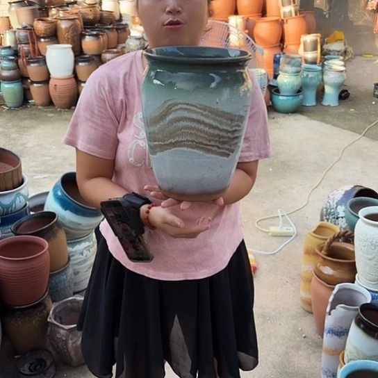 口21高28一个盆子。