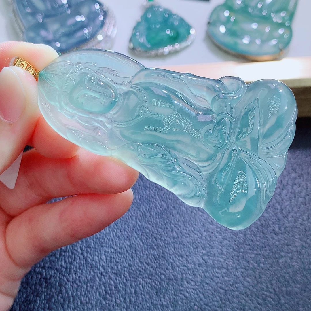 颈饰18K金镶嵌翡翠翡翠