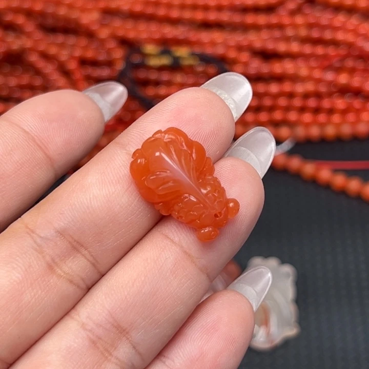 呵****吊坠(不含链)未镶嵌南红玛瑙