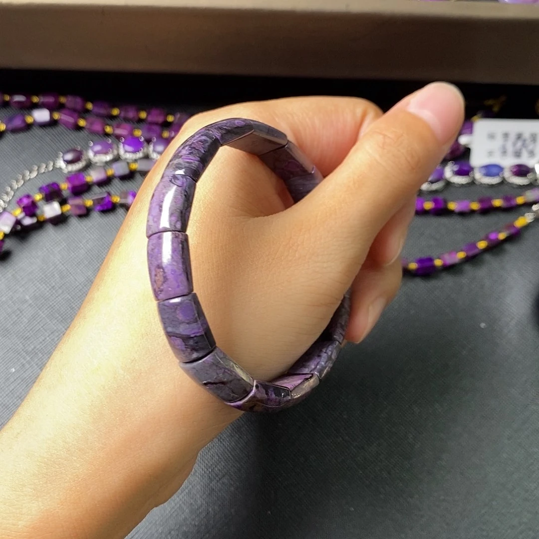 未镶嵌苏纪石（舒俱来）手牌