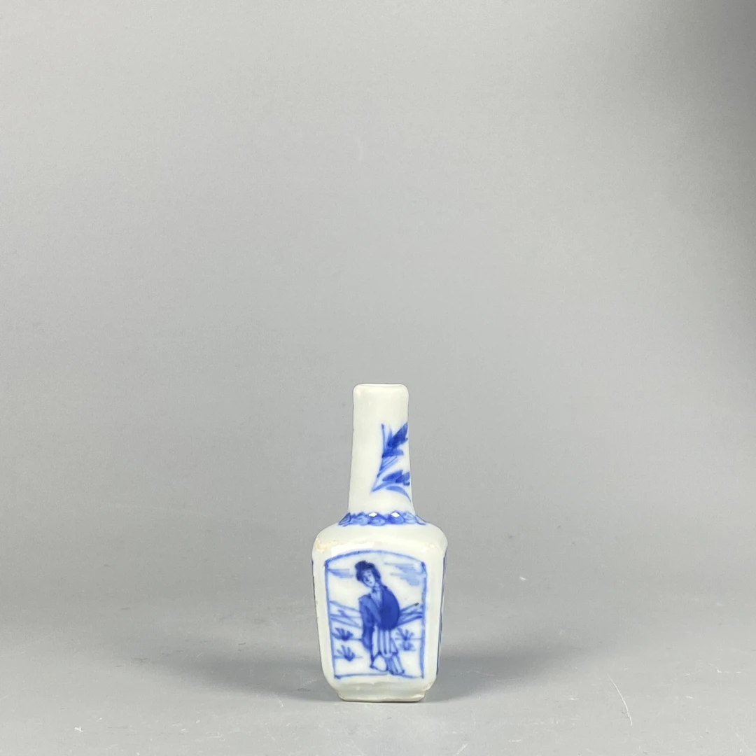 022041255 清代 青花人物瓶