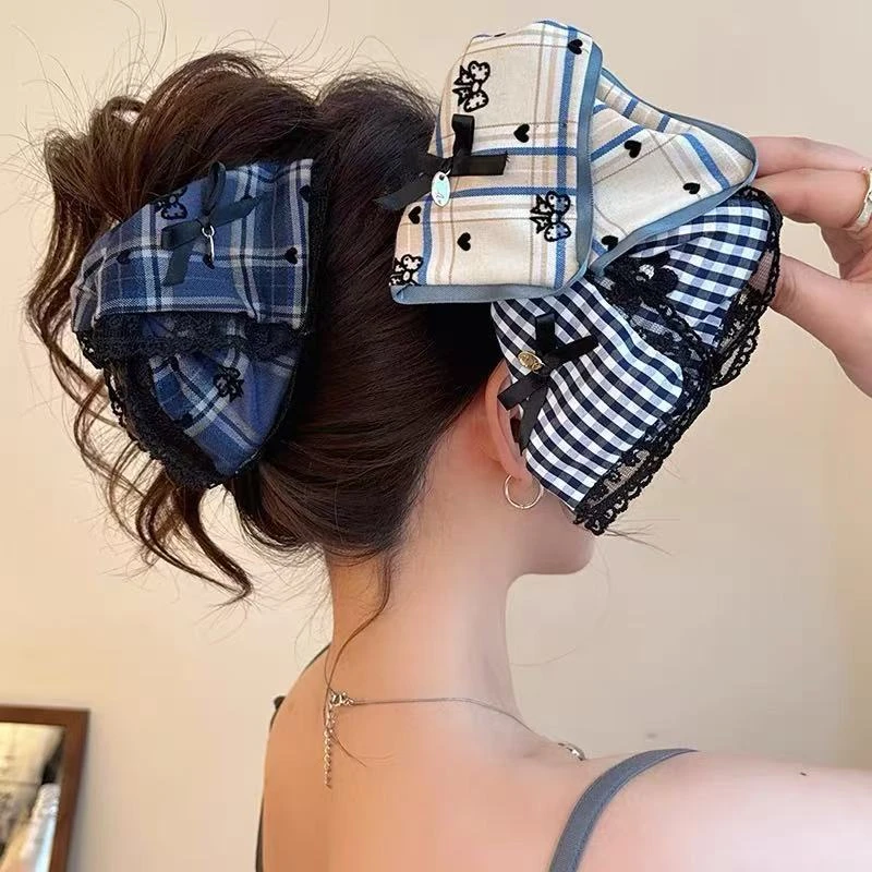 英伦风格子蝴蝶结三角抓夹女新款高端发夹后脑勺春夏鲨鱼夹子头饰