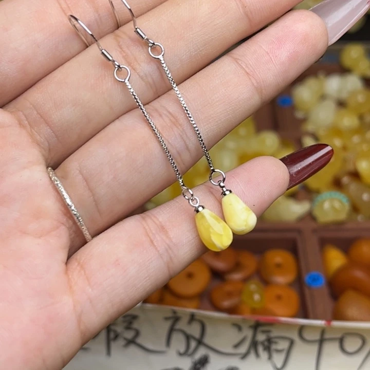 蜜蜡未镶嵌珠宝奇石鸡油黄妖花耳坠一对