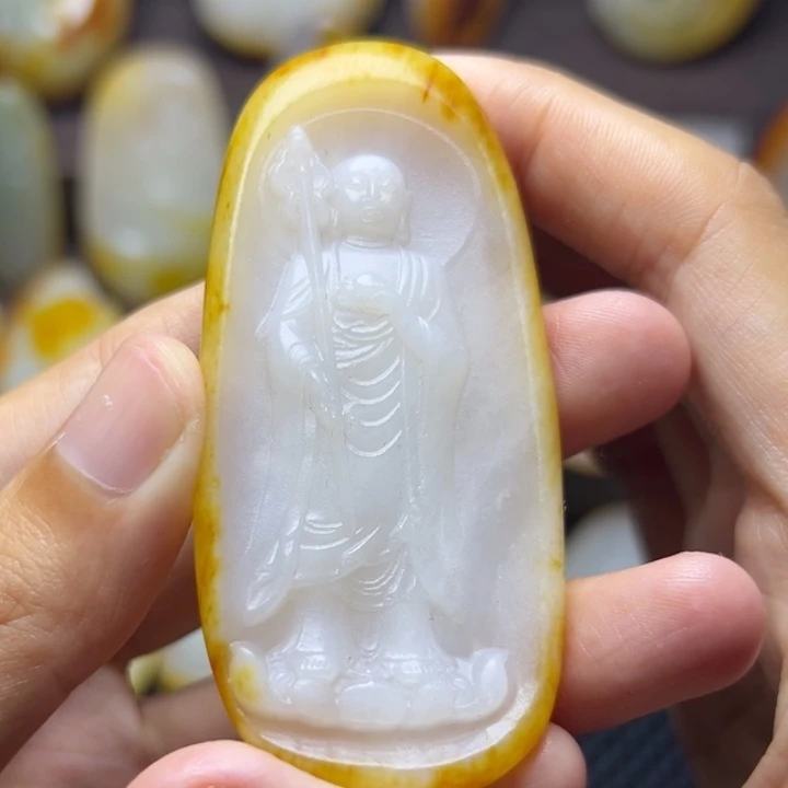 颈饰未镶嵌和田玉