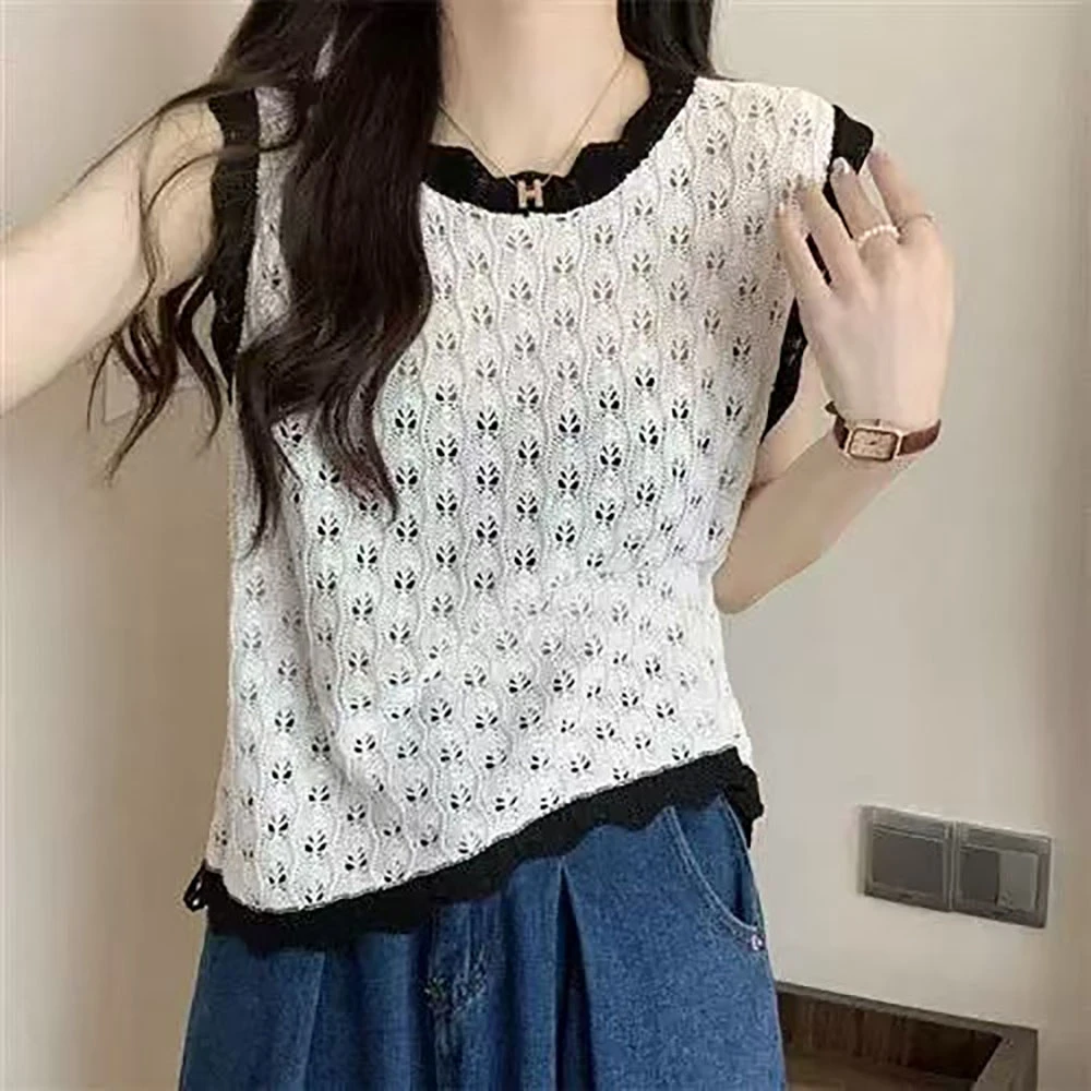 1666 背心上衣2024新款夏季女镂空花边设计无袖针织吊带外搭小衫