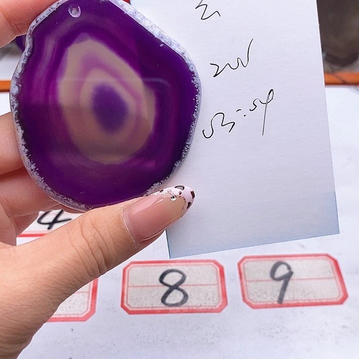 幺***儿玛瑙/玉髓未镶嵌颈饰