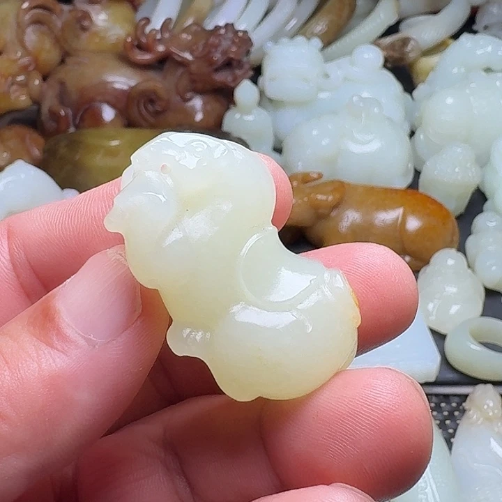 未镶嵌和田玉挂件