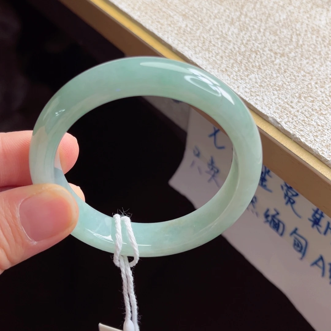翡翠未镶嵌手镯手镯