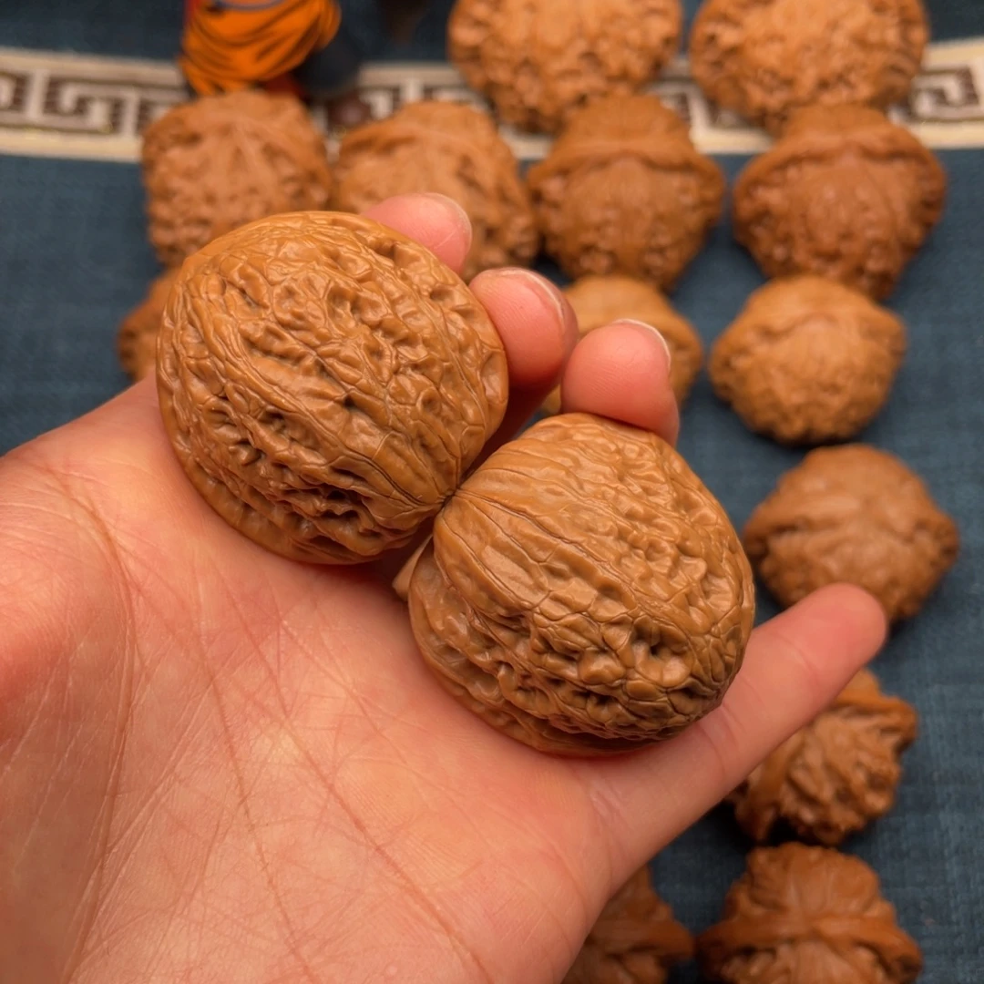 文玩核桃把件36原桩铁锤