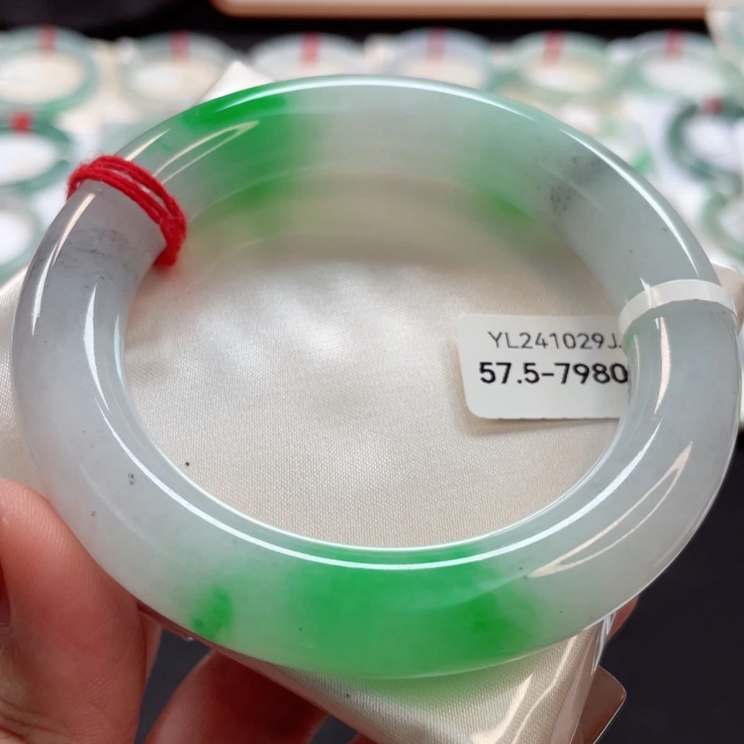 【闪购商品】翡翠手镯未镶嵌对标小六品质！白底青胖圆57+，19号