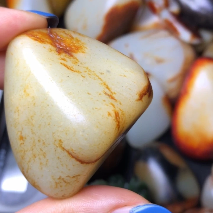 和田玉未镶嵌珠宝奇石