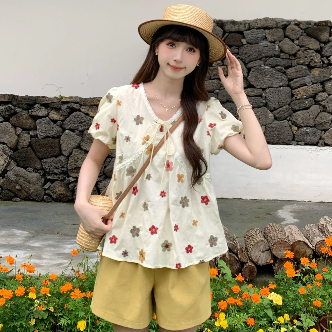 慕兔法式碎花V领蝴蝶结衬衫女2025夏新款小个子甜美宽松别致上衣