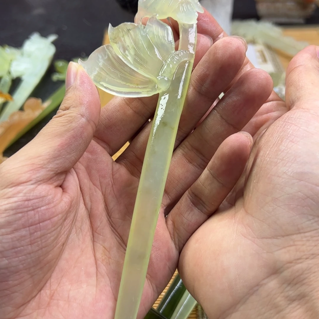 蛇纹石玉未镶嵌发簪