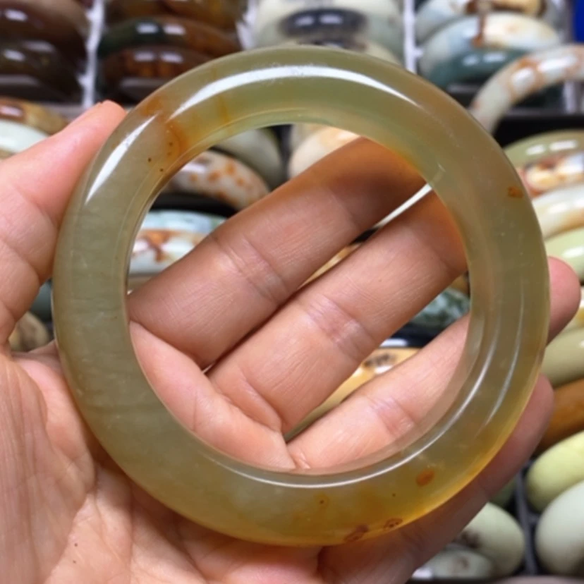 【闪购商品】蛇纹石玉未镶嵌手镯不**话