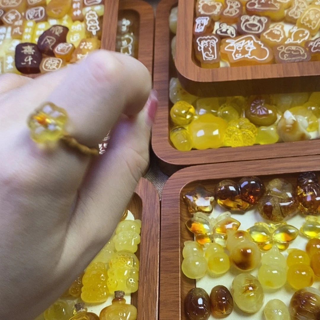 琥珀未镶嵌珠宝奇石花花戒指