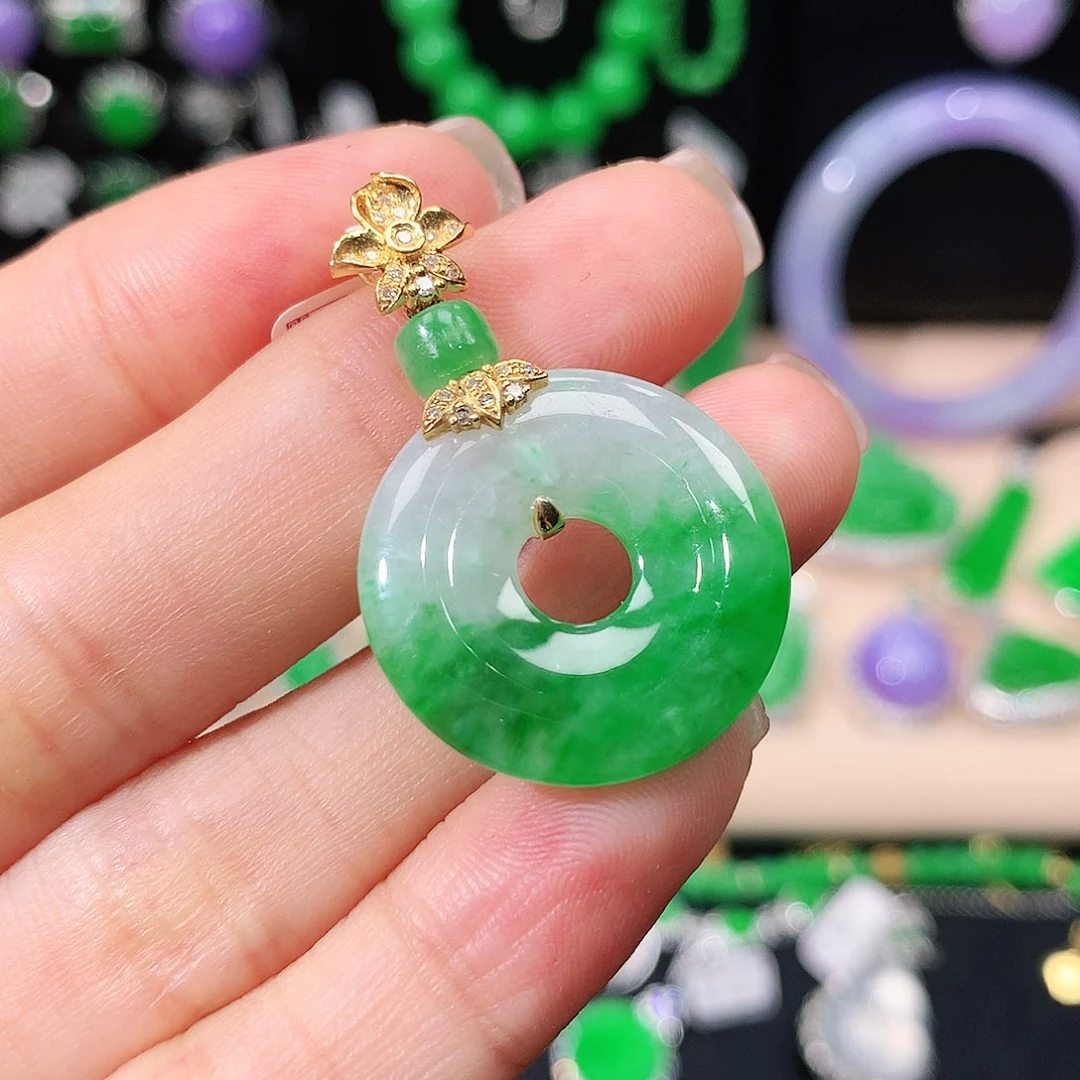 业***猪翡翠18K金镶嵌吊坠(不含链)