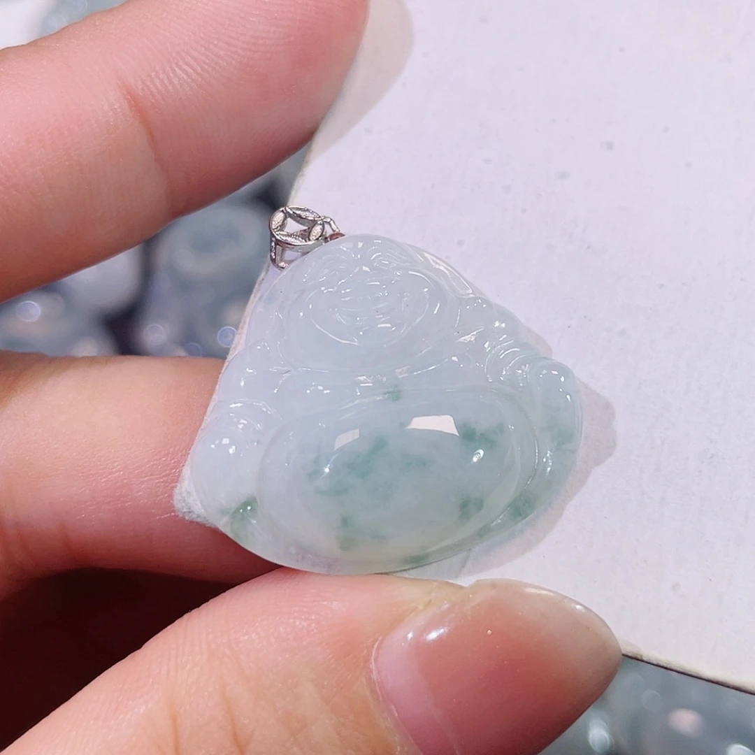 翡翠未镶嵌颈饰佛公