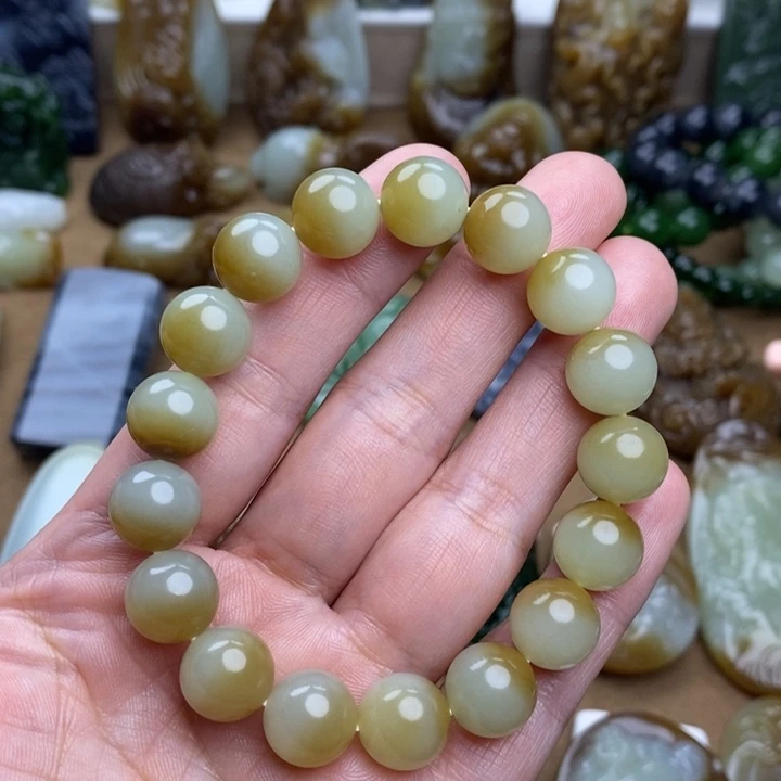 和田玉颈饰未镶嵌上**水