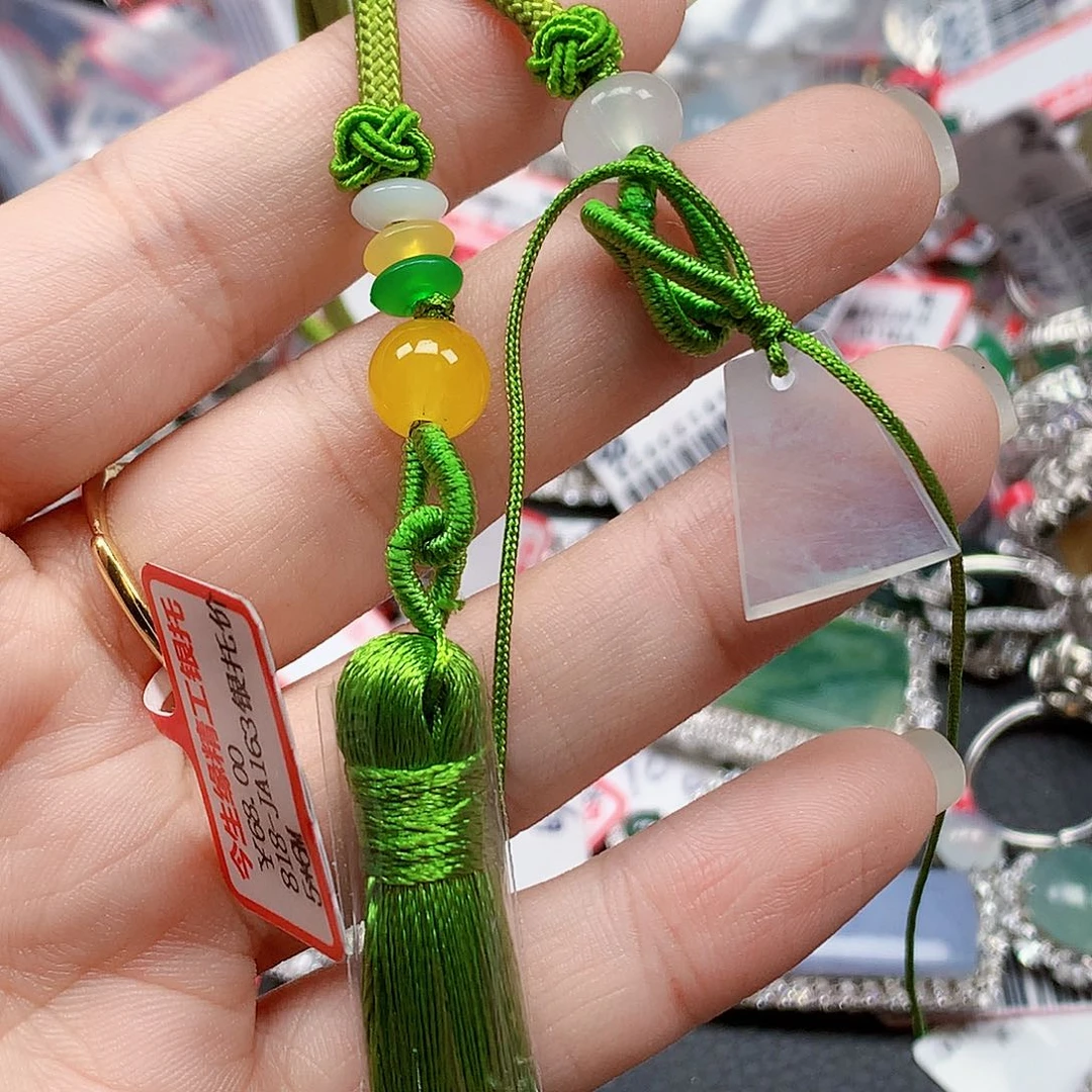 翡翠未镶嵌戒指福利